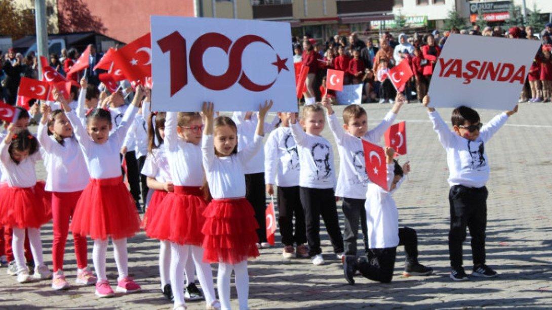 İlçemizde 29 Ekim Cumhuriyet Bayramının 100. yıl kutlamaları coşkulu  bir şekilde gerçekleştirildi.